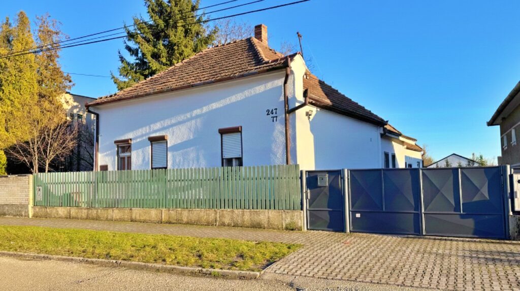 Apartment house for sale in Velky Meder, Kurtaserská street – 1